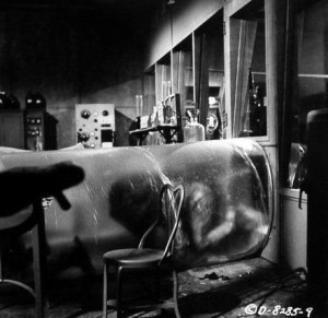 creature-with-the-atom-brain-production-photo_6-1955